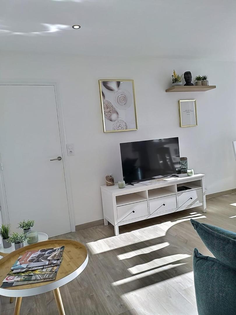 Le Voltaire - Balcon - 2 Chb - 3 Lits - 2 Min Gare Et Cente-Ville - Mon Groom Troyes Buitenkant foto